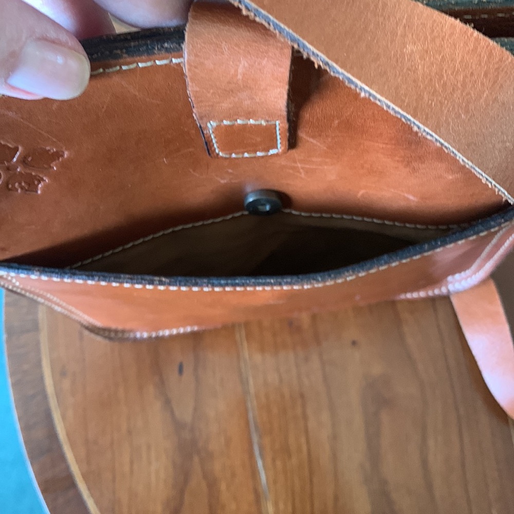 Patricia Nash Crossbody - Picture 9 of 11